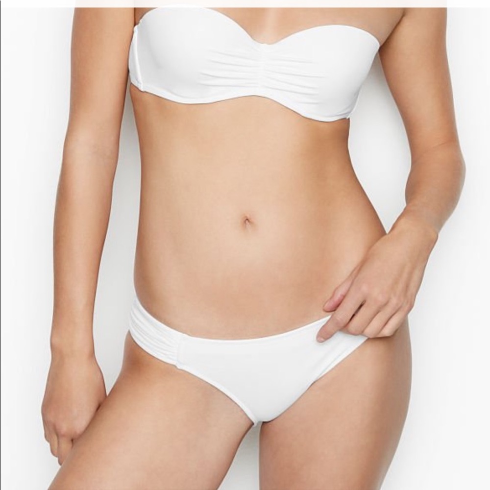 VICTORIA'S SECRET Havana Hipster Swim Bottom, White, Size Medium.